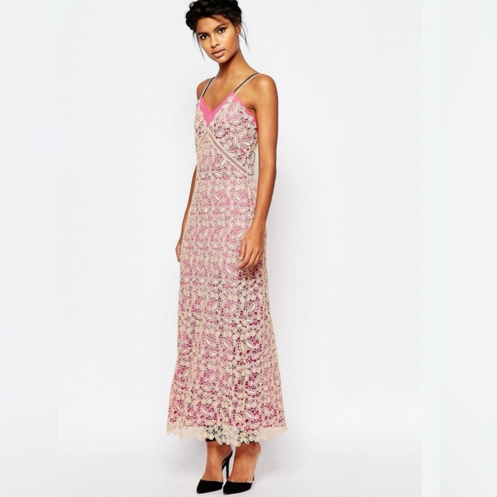 Self Portrait Lace Shell Maxi
Slip Dress with Pink Lining,size UK 10,US 6.